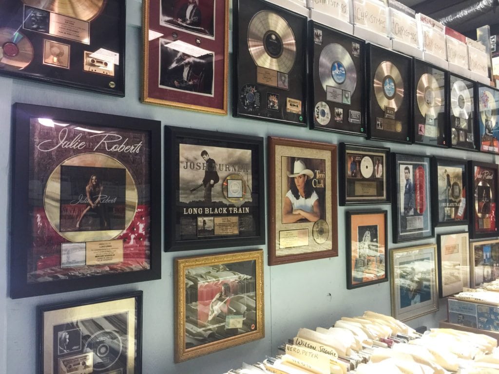 R&R Collectables Resaling