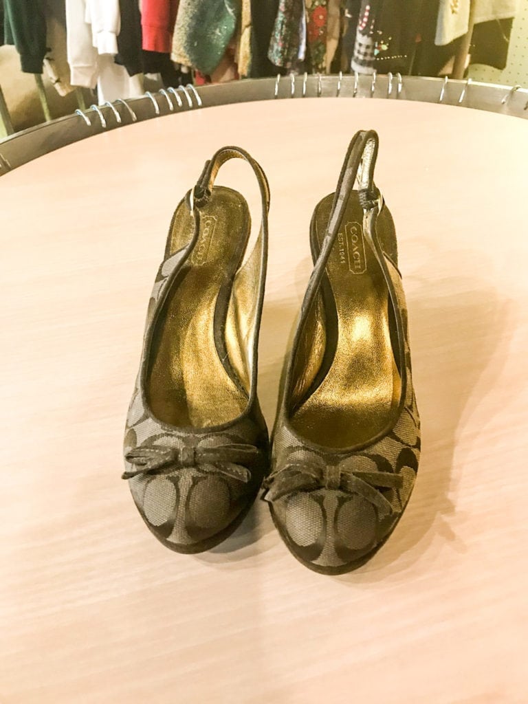 Adorable Coach Sling Back Heels • Sling back heels can dress up a pair of jeans or be worn with a dress. These Coach sling back shoes have the Coach logo fabric. They are a size 7.