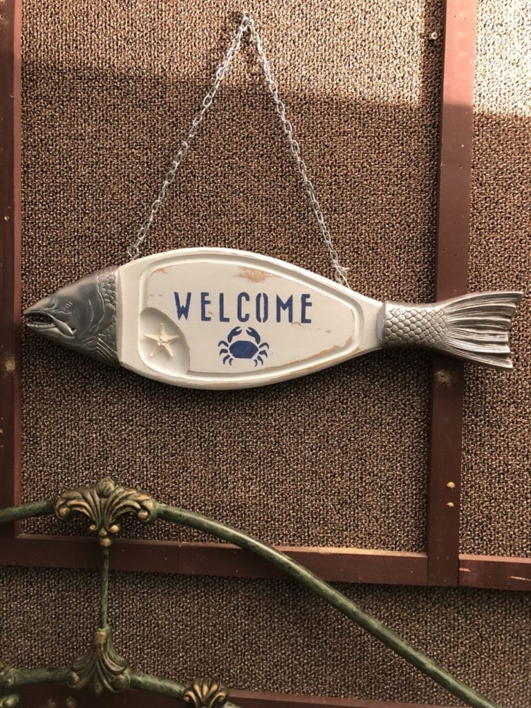Upcycled Welcome Sign • Beachy Welcome sign. This would look perfect adorning your beach house door or just hanging in your entrance way.
