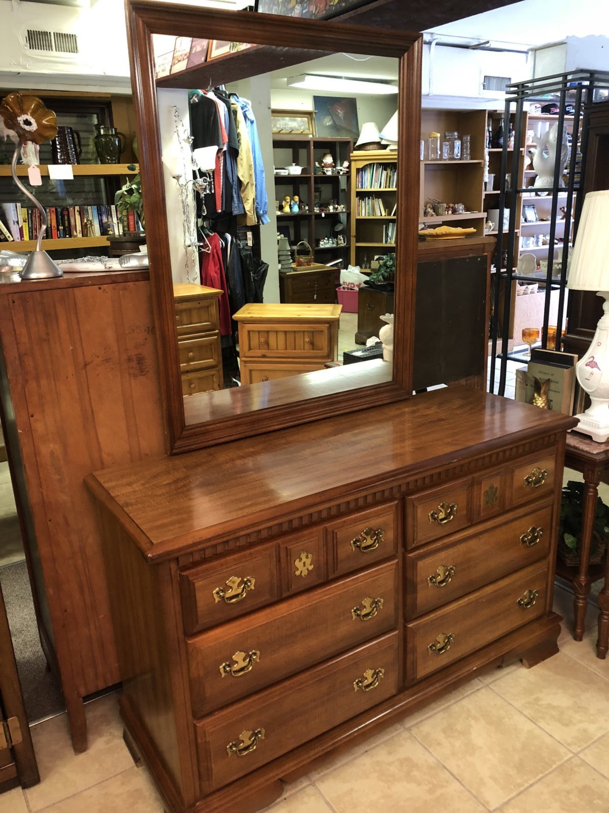Bassett Dresser with Mirror • Bassett Dresser with Mirror in excellent condition. Has dove tailed Drawers.