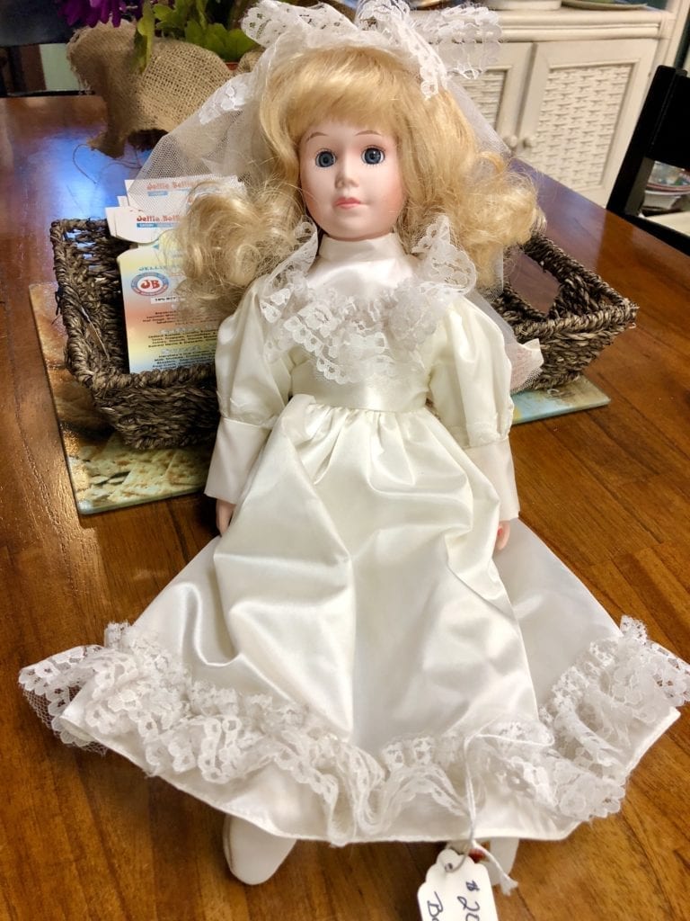 Bride Porcelain Doll • Porcelain Doll dressed as a beautiful bride. Great to complete your doll collection or as a gift.
