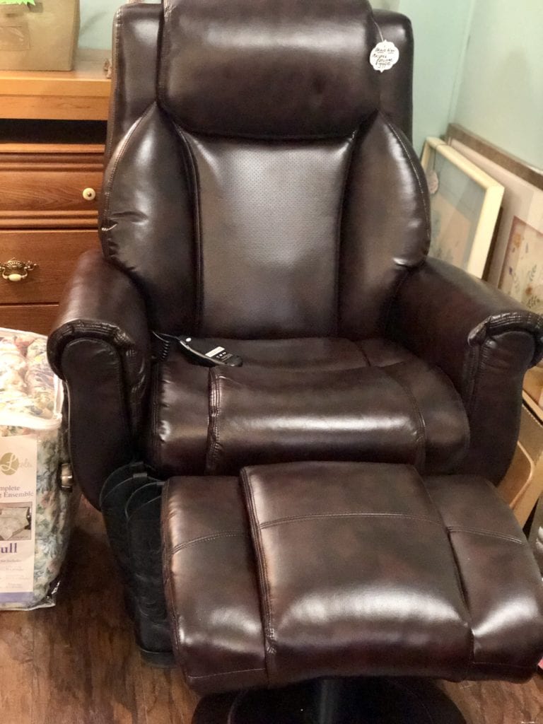 Massage Recliner •