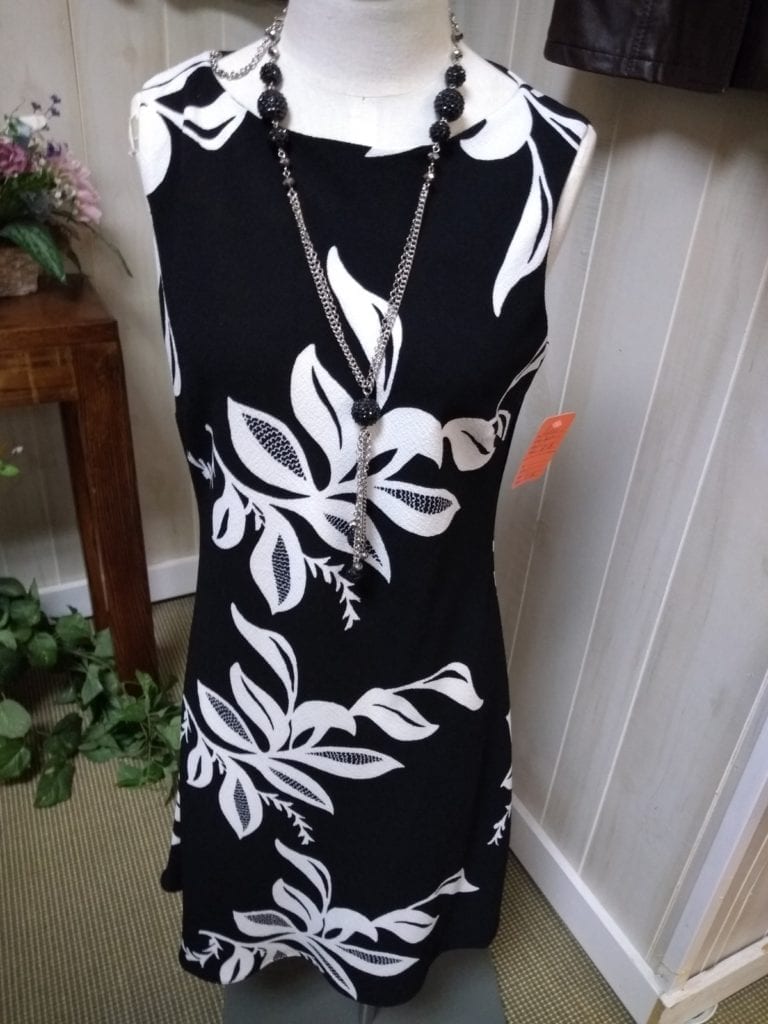 Ladies Dress • Size 6